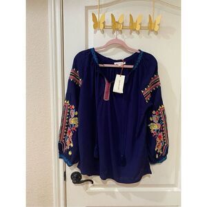 NWT Solitaire Embroidered Sleeve Pullover Blouse